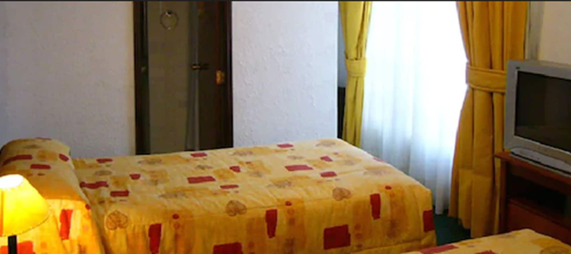 Hotel Alcala Del Rio Santiago Buitenkant foto