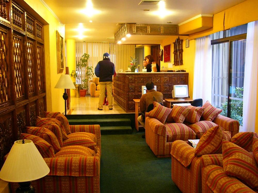 Hotel Alcala Del Rio Santiago Interieur foto
