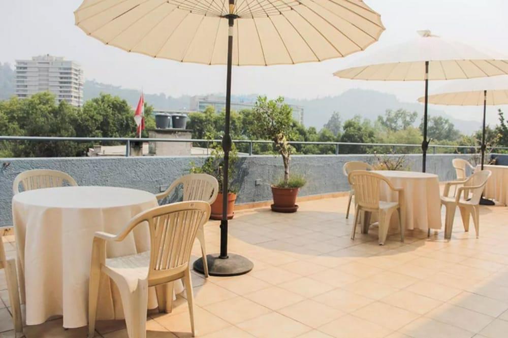 Hotel Alcala Del Rio Santiago Buitenkant foto