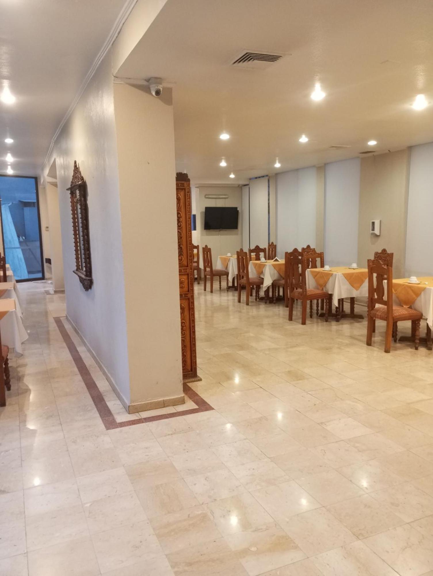 Hotel Alcala Del Rio Santiago Buitenkant foto