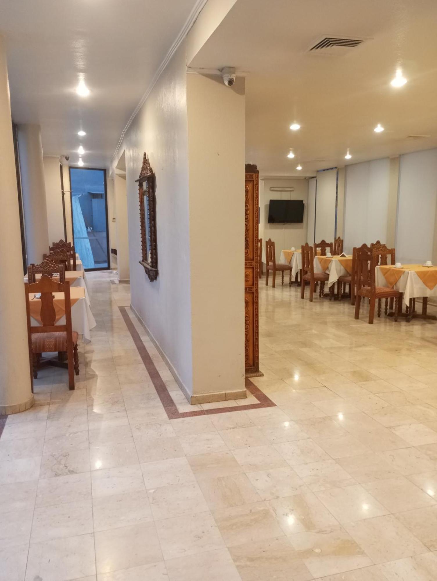 Hotel Alcala Del Rio Santiago Buitenkant foto