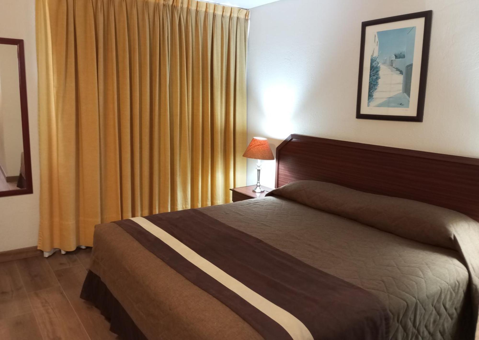 Hotel Alcala Del Rio Santiago Buitenkant foto