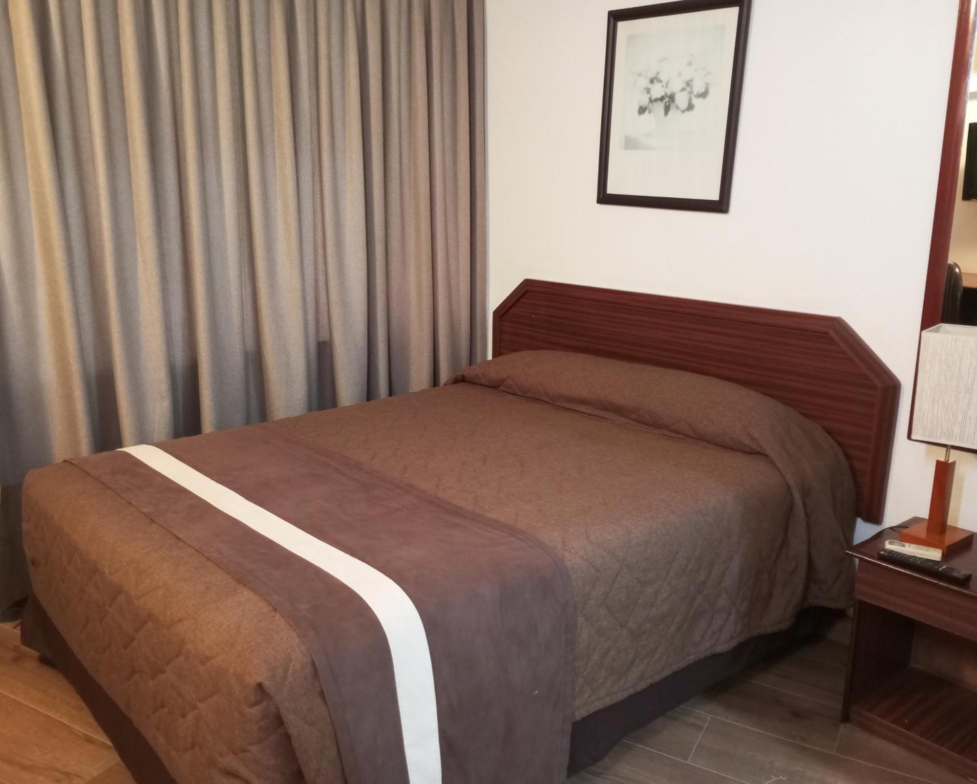 Hotel Alcala Del Rio Santiago Buitenkant foto