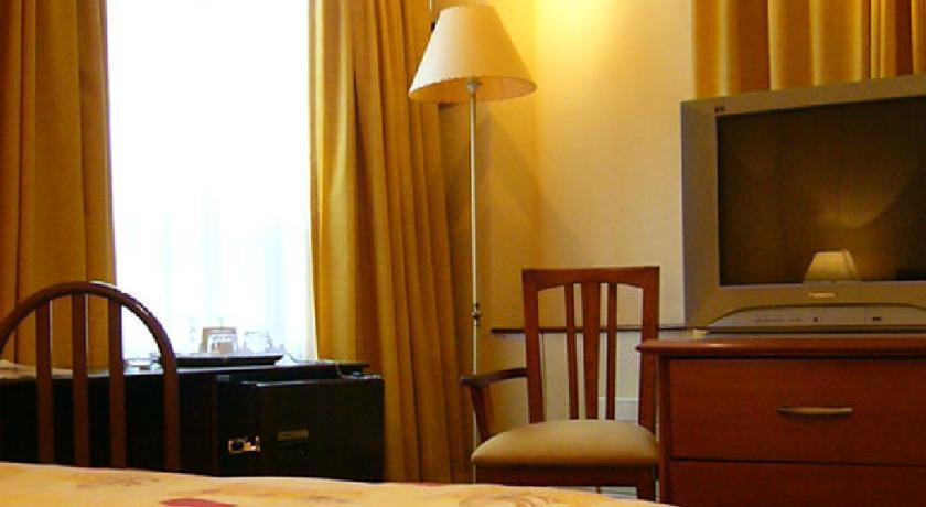 Hotel Alcala Del Rio Santiago Buitenkant foto
